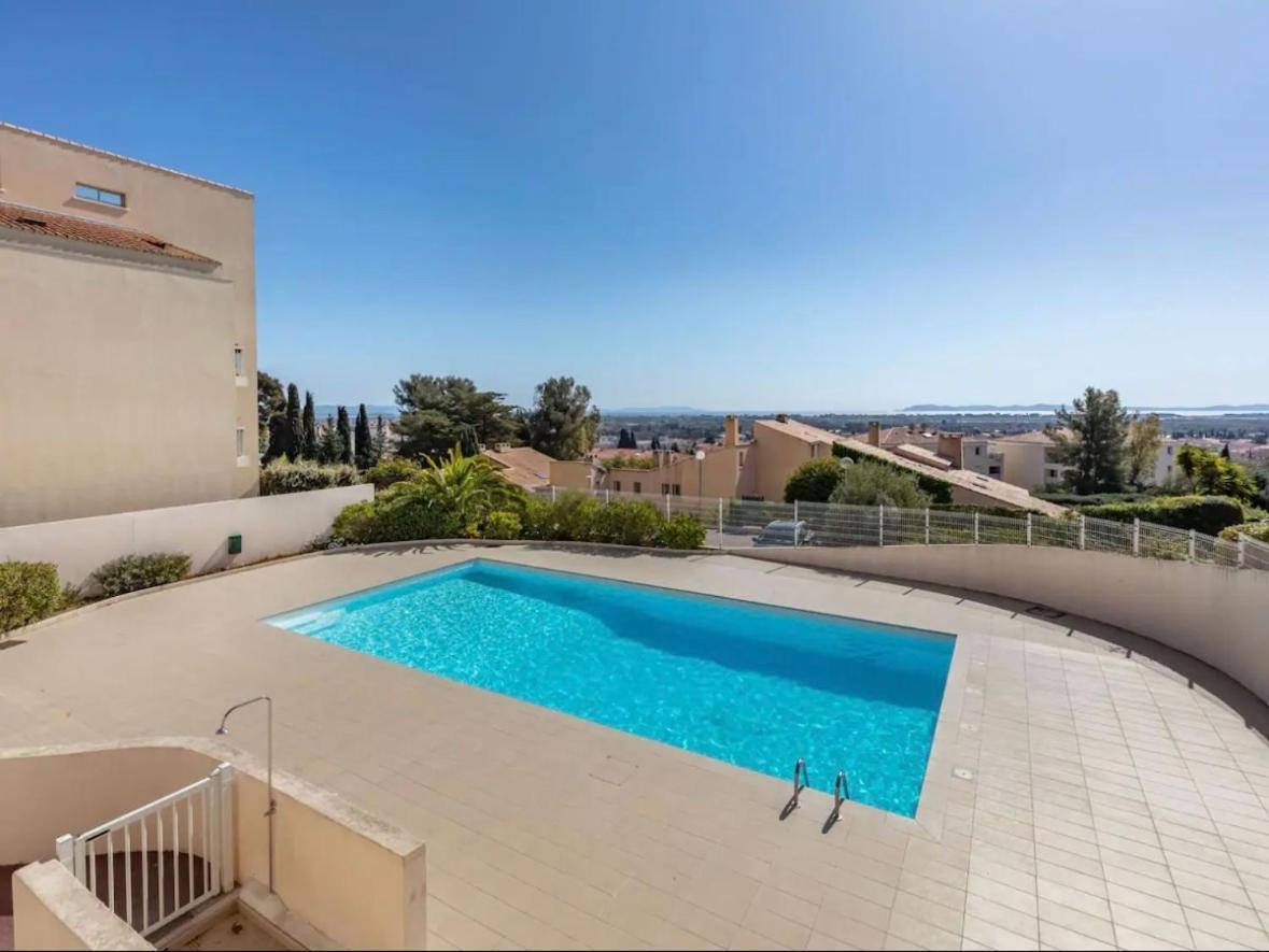 Le Soleil Bleu Hyerois Appartement Hyères Buitenkant foto